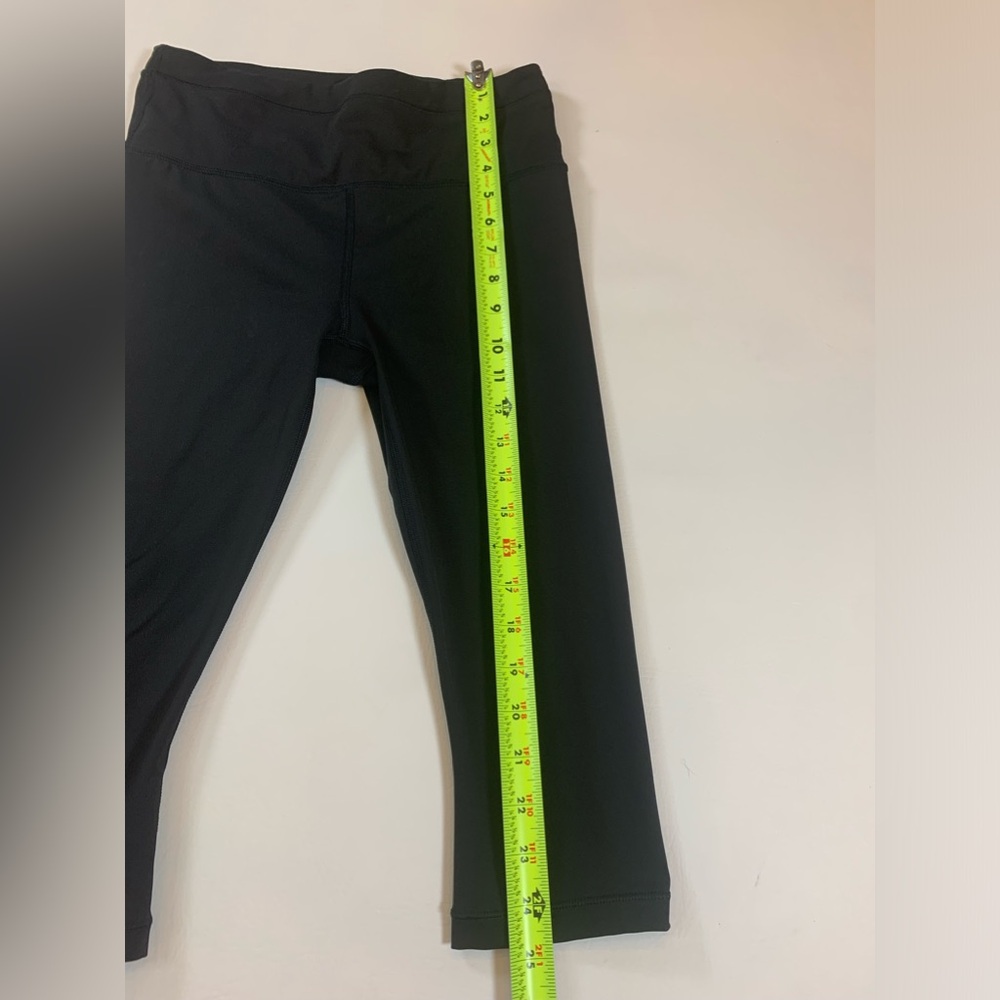 Athleta accelerated crop 3/4 black leggings size women’s small (bin CC) - Picture 4 of 10